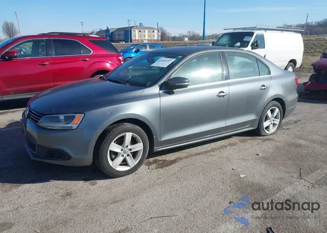 2013 Volkswagen Jetta 2.0L Tdi z USA, uszkodzony, nr VIN 3VWLL7AJ2DM290567